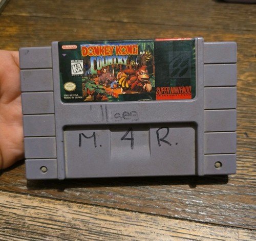 Donkey kong country super - kong, (super